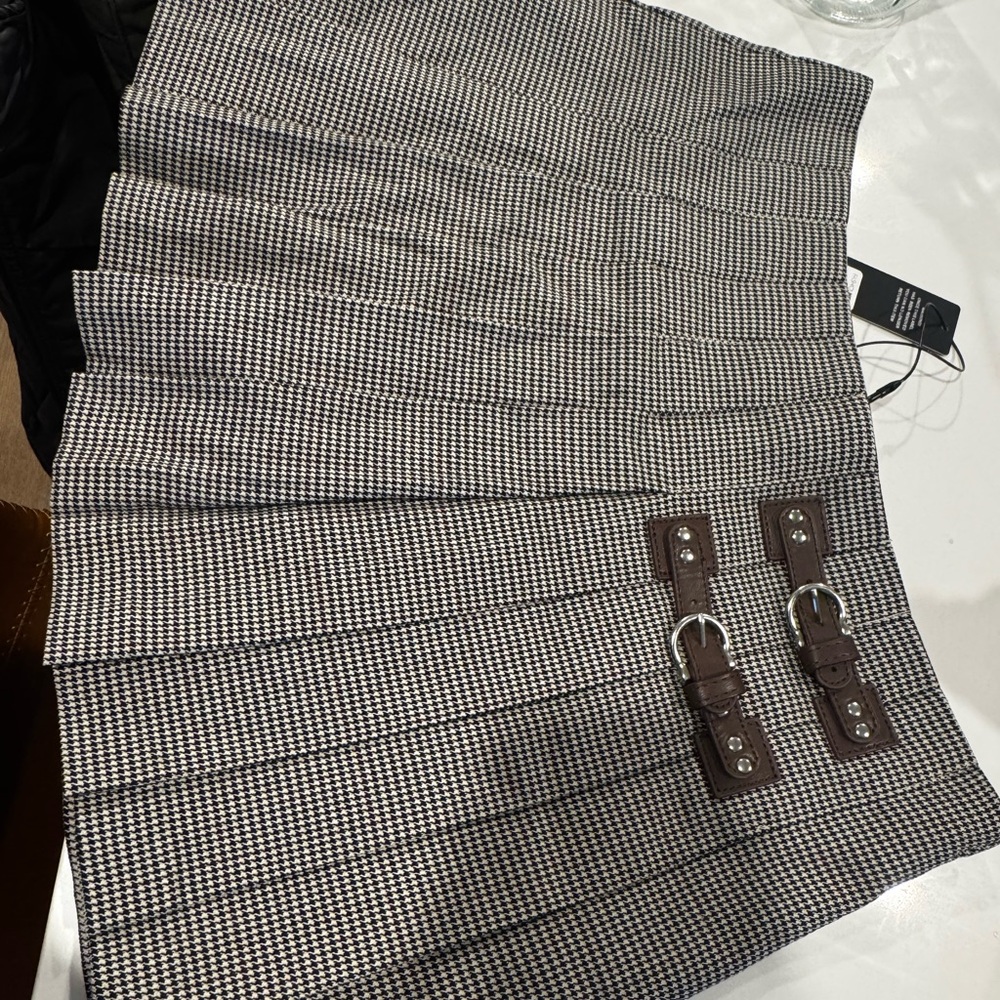 Fashion Nova Black and White Houndstooth Skirt